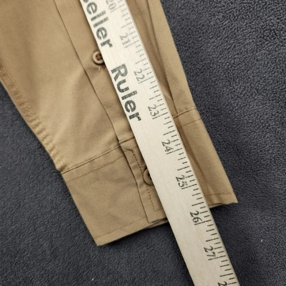 Wrangler Shirt Mens Medium Khaki Long Sleeve Relaxed Fit Woven Button Up Work - Picture 9 of 10